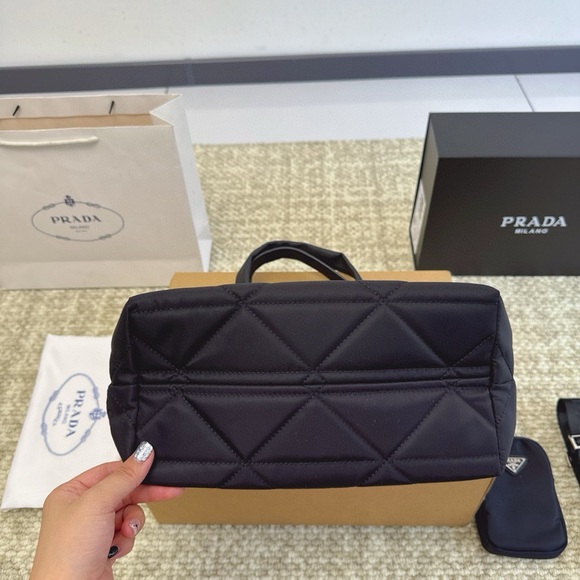 Prada large-capacity lightweight tote bag or two-in-one with small wallet - Picture 4 of 5